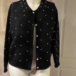 Sioni Classic pearls and Black Knitwear
